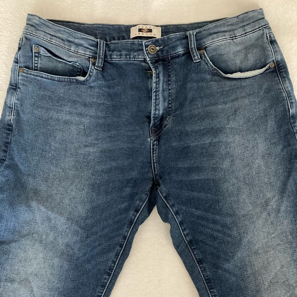 3/$30 Sale!!! Joseph Abboud slim fit men’s jeans. Size 36x32